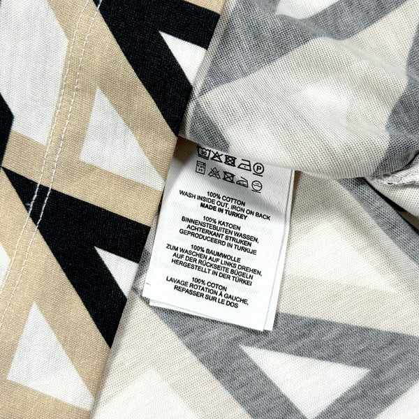 Helder Polo – Geometric Print