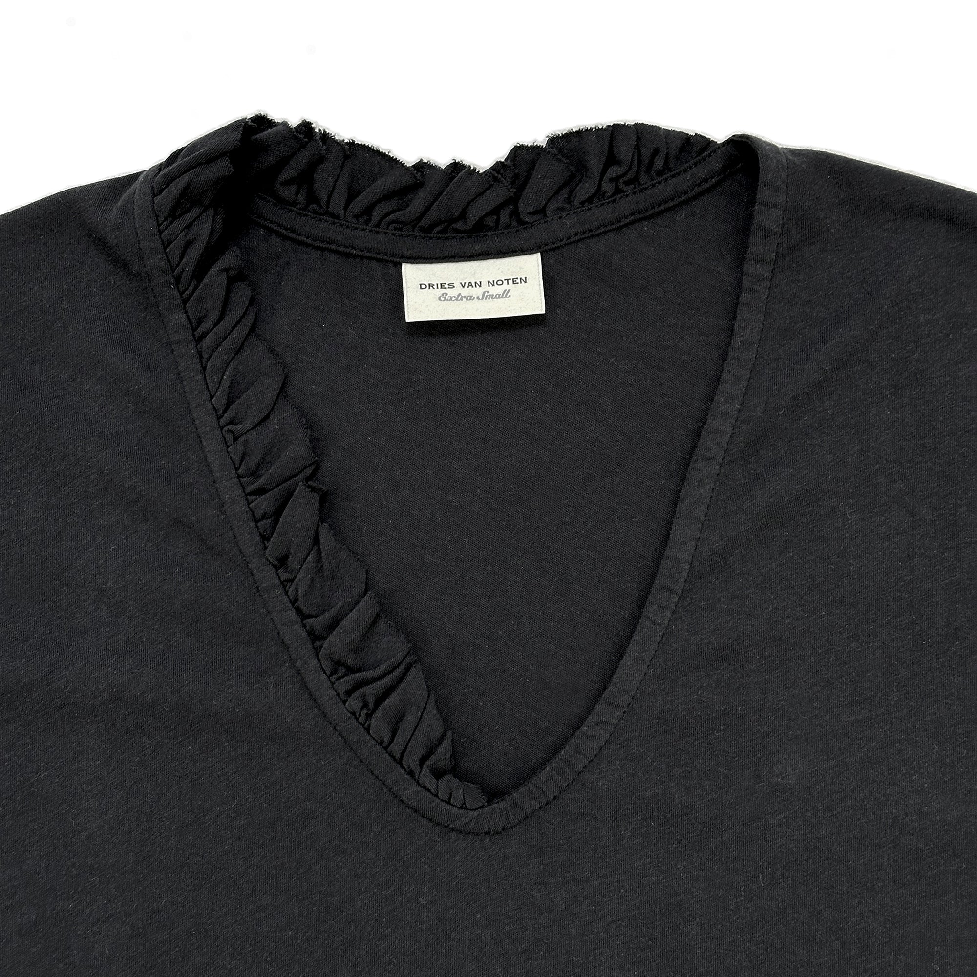 Frill Collar V-neck T-shirt