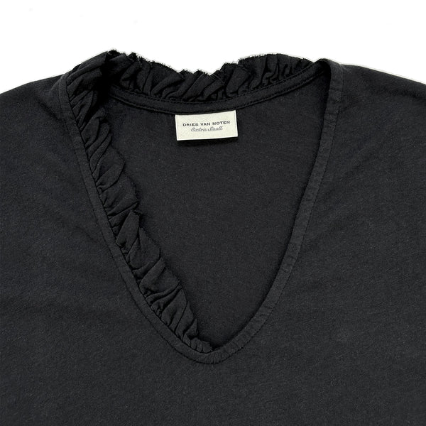 Frill Collar V-neck T-shirt