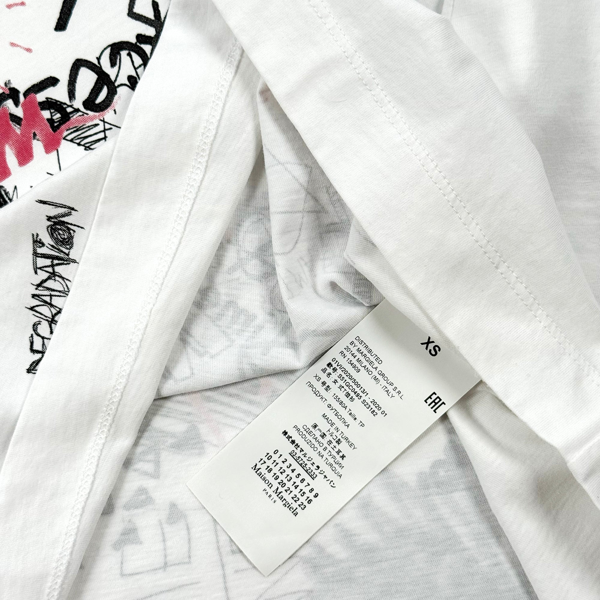 Grafiti Print T-shirt – White