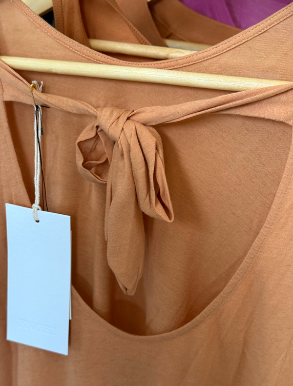 Lightweight Cotton Back-Tie Top - Rust