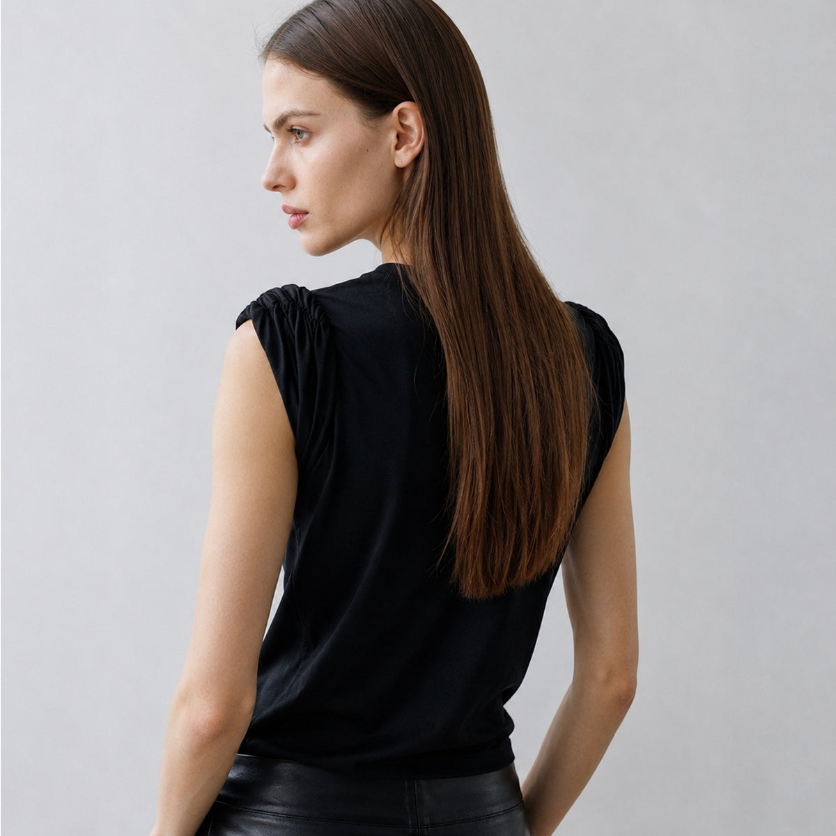 Scrunched Shoulder Tank Black