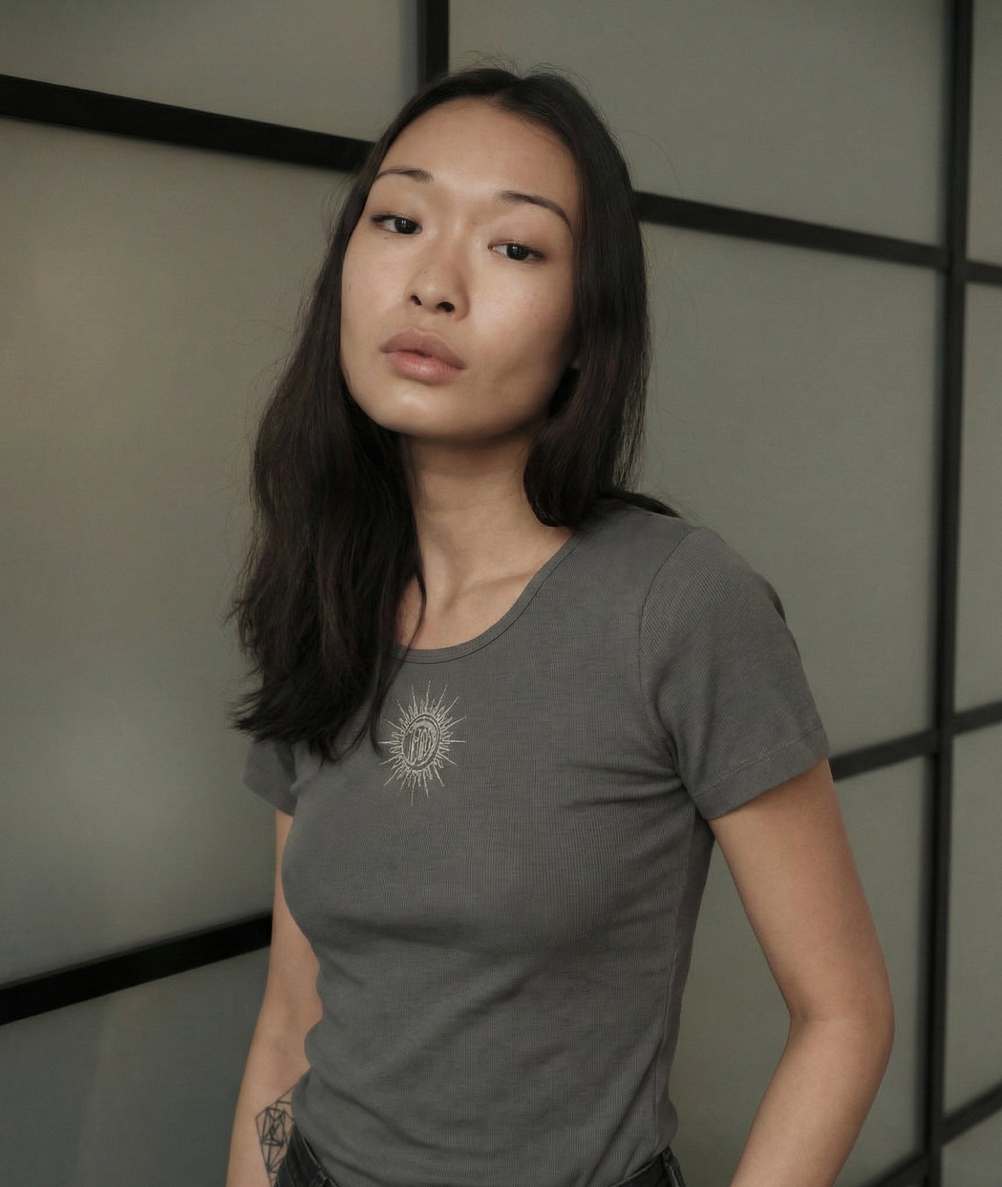 Emblem Ribbed T-shirt - Charcoal